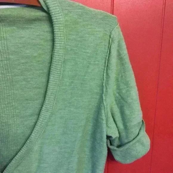 Like new! Banana Republic button cardigan women small - Picture 3 of 8